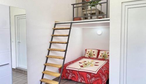 Duplex Quadruple Room