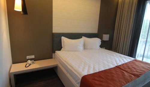 Economy Double Room with City View without Balcony