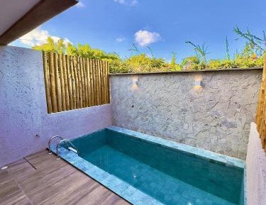 Apartment with Pool View 