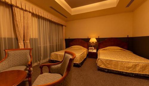 Suite with Mountain View