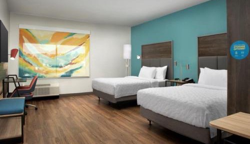 Queen Room with Two Queen Beds - Mobility and Hearing Access