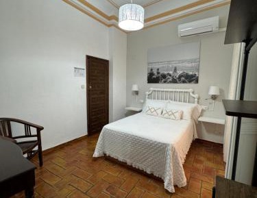 Deluxe Double Room with Bath