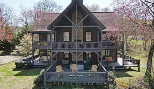 Five-Bedroom Holiday Home