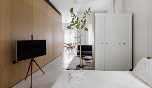 Apartment with Garden View