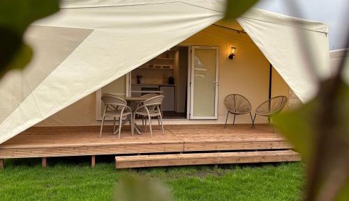 Deluxe tent with private bathroom 3 adults
