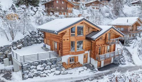 Superior Chalet
