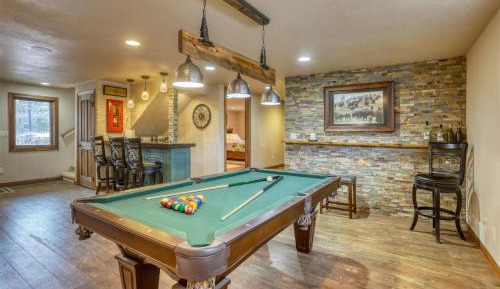 Three-Bedroom Holiday Home 