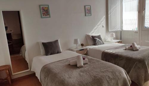 Twin Room with Private External Bathroom