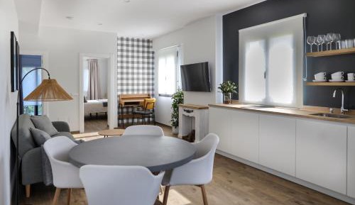 Deluxe Apartment