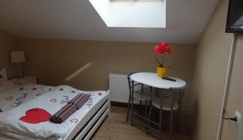 Double or Twin Room with Shower