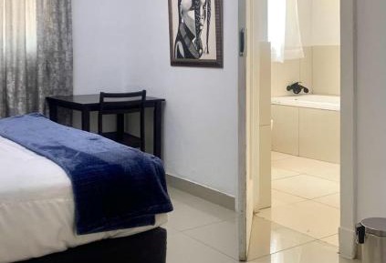 Deluxe Double Room (2 Adults + 1 Child)