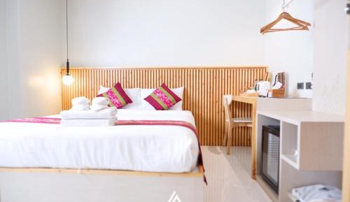 Standard Queen Room