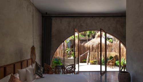 Suite with Garden View