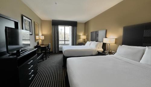 Standard Room with Two Queen Beds
