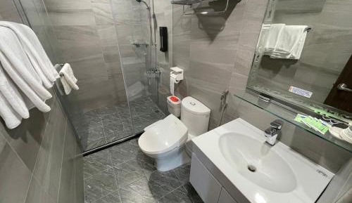 Quadruple Room with Private Bathroom
