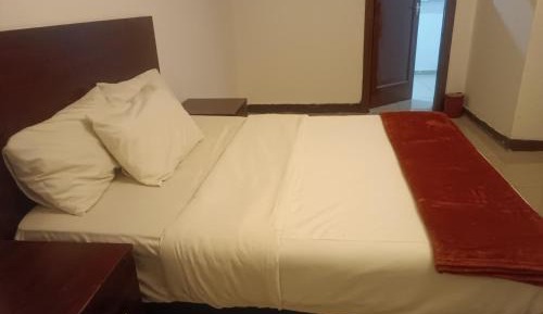 Deluxe Double Room (1 adult + 2 children)