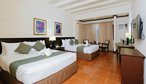 Deluxe Queen Room