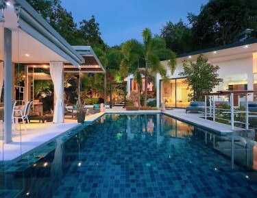 Villa with Sea View