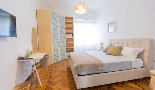 Double Room with Private External Bathroom