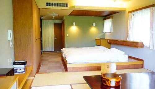 Room with Tatami Area with Private Shower and Toilet