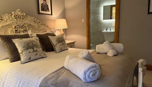 Deluxe Double Room with Shower
