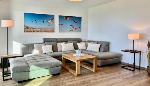 Apartment with Lake View