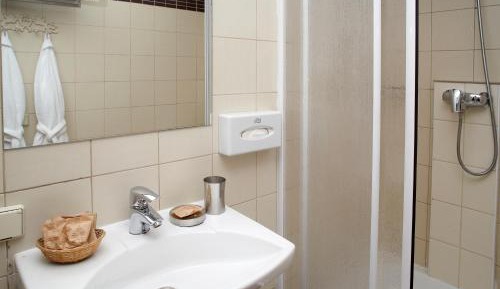 Standard Double or Twin Room with Spa Access