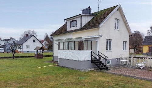 Three-Bedroom Holiday Home 