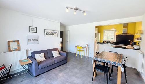 Apartment (2 Adults)
