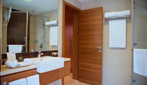 City View One Bedroom Apartment with Balcony 