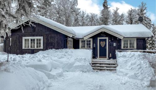 Three-Bedroom Holiday Home 