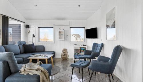 Four-Bedroom Holiday Home