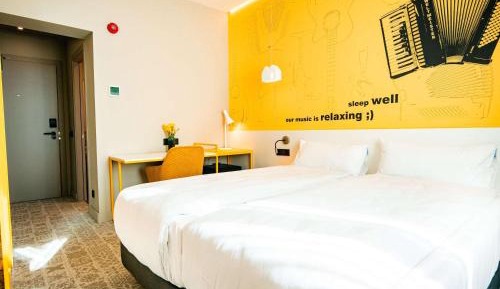 Superior Room with Two Zip-Beds