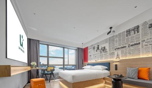 River View Queen Room