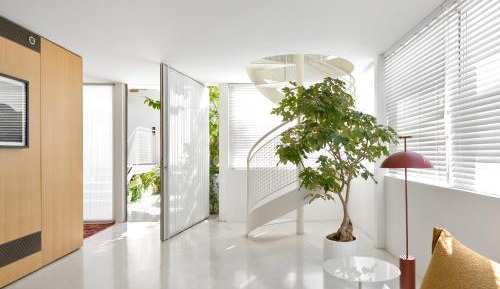 Three-Bedroom Apartment with Balcony