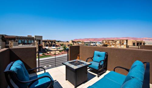 Three-Bedroom Holiday Home 