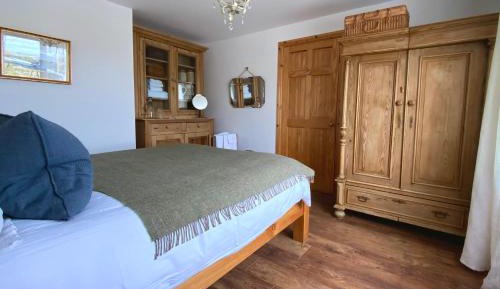 King Room with Mountain View
