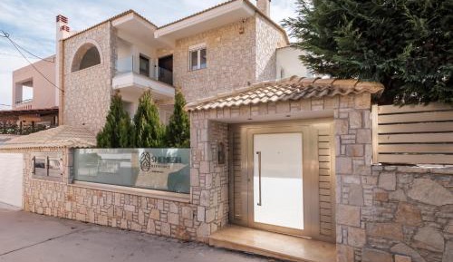 Two-Bedroom Apartment with Balcony and Pool View