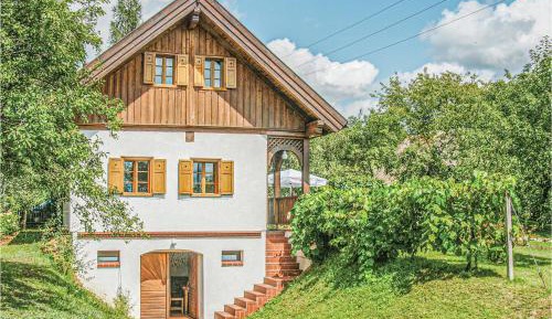 One-Bedroom Holiday Home