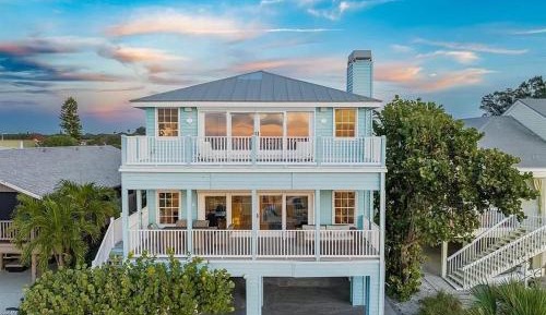 Four-Bedroom Holiday Home