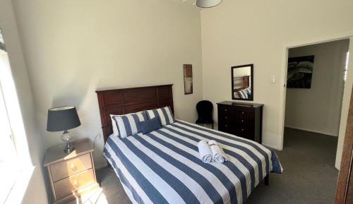 Queen Room with Garden View