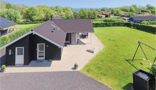 Three-Bedroom Holiday Home 