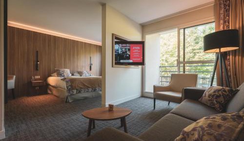 Junior Suite with Casino view