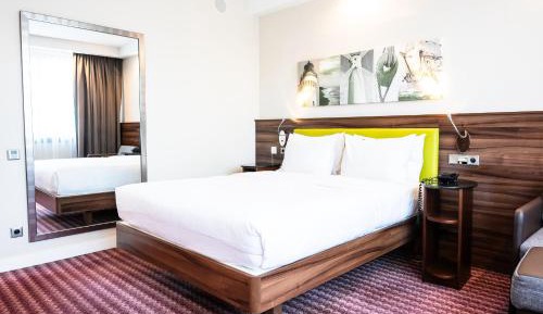 Queen Room - Mobility Access