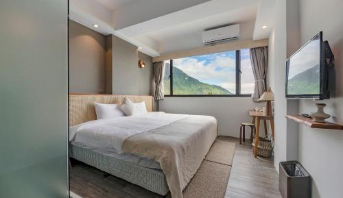 Double Room with Mountain View