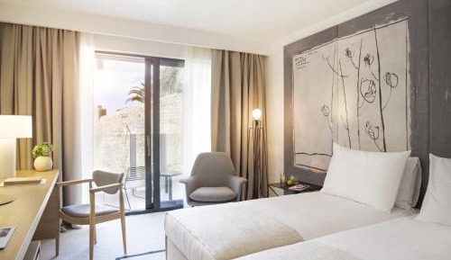 Classic Double Room with Balcony