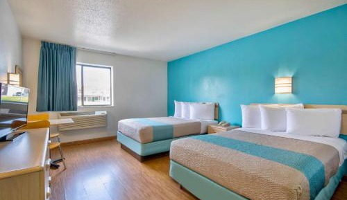 2 Queen Beds - Non-Smoking