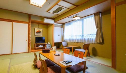 Japanese-Style Quadruple Room - New Wing