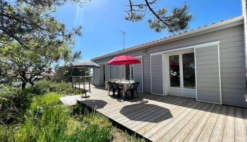 Holiday Home (9 Adults)