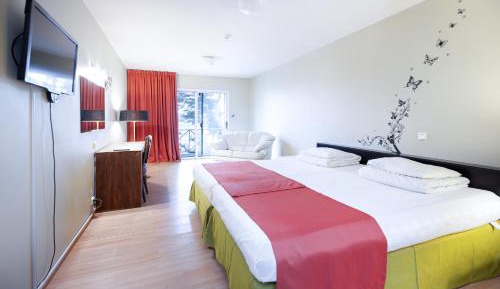 Standard Double or Twin Room with Balcony
